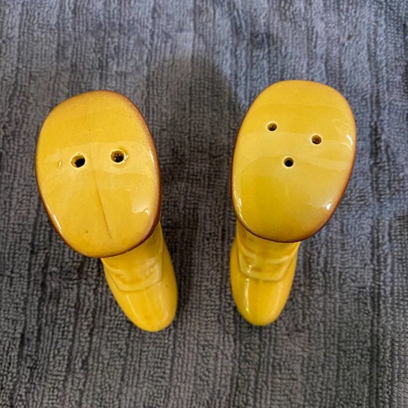 Grand Ole Opry Souvenir Salt and Pepper Shakers. - Picture 4 of 5